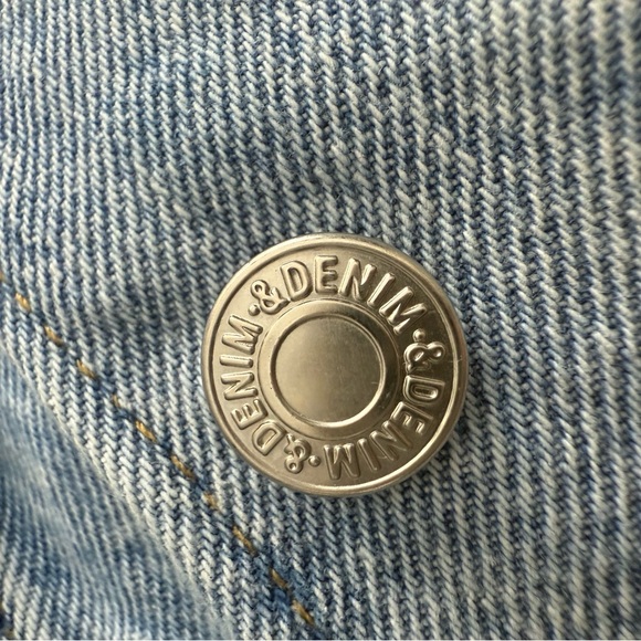 EUC-H&M Blue Denim Jacket : woman’s xs - Picture 5 of 7